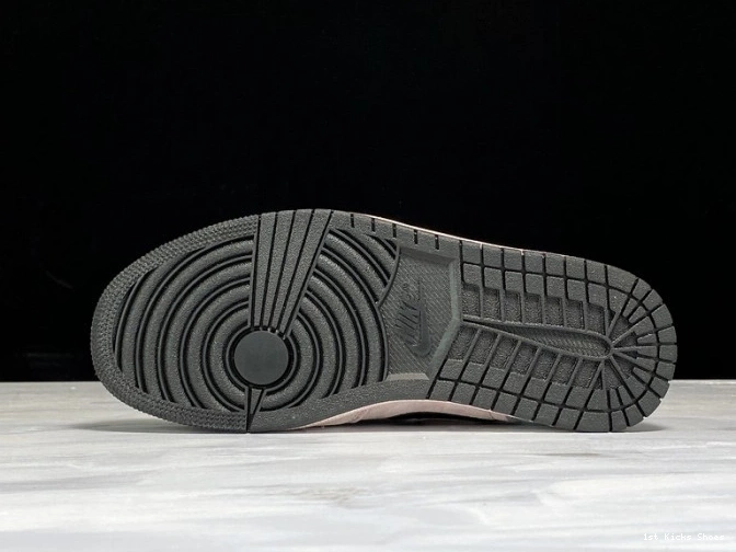 1st Kicks BQ6472-602 (W) Air Powder Jordan 1 Dirty Mid Iridescent 0808